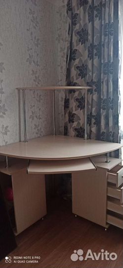 Компьютерный стол