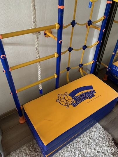 Шведская стенка с турником для детей