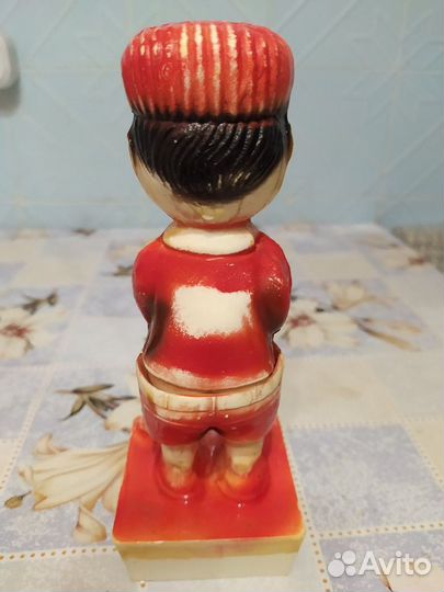 Писающий мальчик игрушка времен СССР