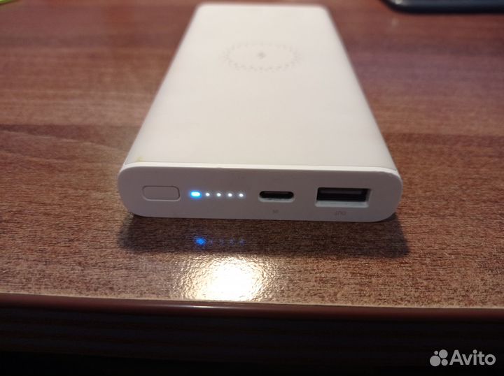 Xiaomi Mi Wireless PowerBank 10000 мА*ч