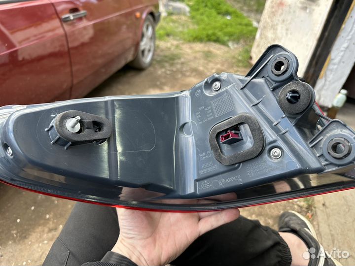 Задний правый фонарь BMW G30