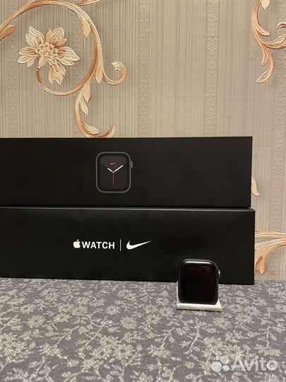 Часы Apple watch nike se 2020 40 mm 32 GB
