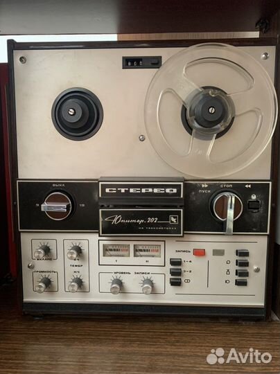 Катушечный магнитофон