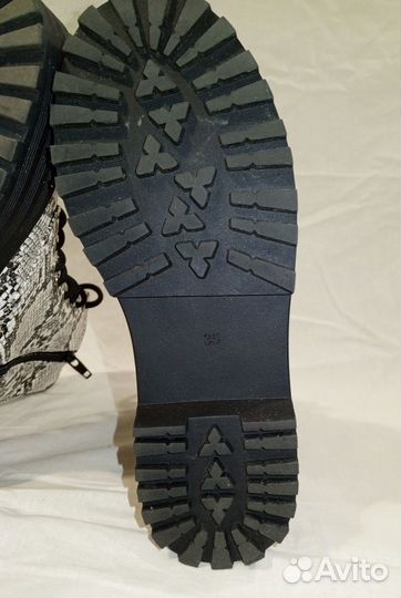 Полуботинки женские 35 под рептилию