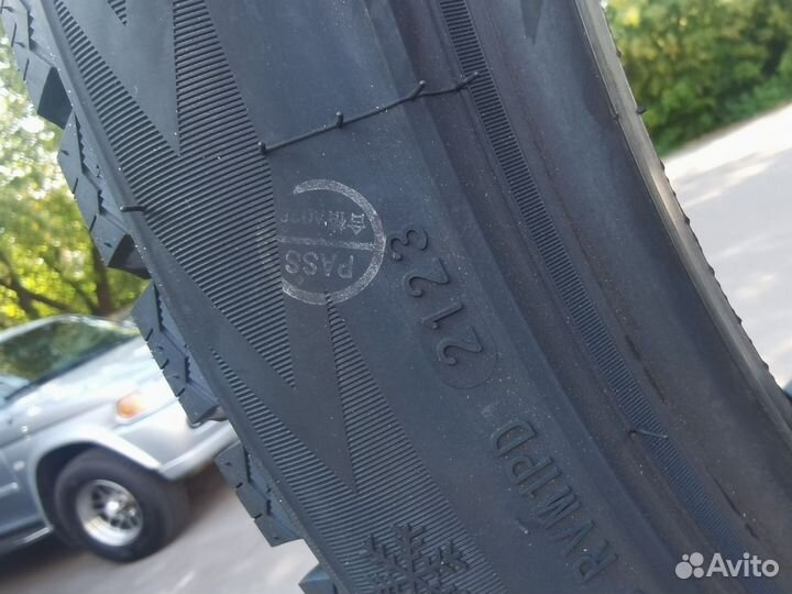 Grenlander Icedefensor Stud II 315/35 R22 и 275/40 R22