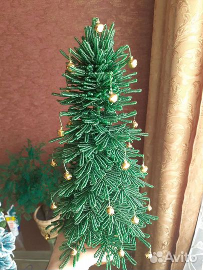 Елка из чешского бисера