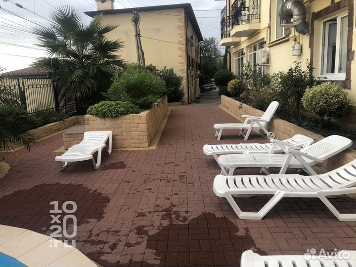 Тротуарная плитка, бордюры, газонная решетка