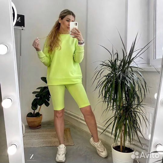 Гримерное зеркало с подсветкой