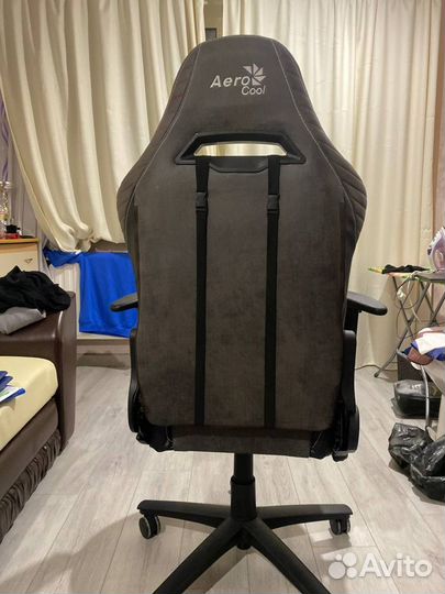Компьютерное кресло aerocool knight