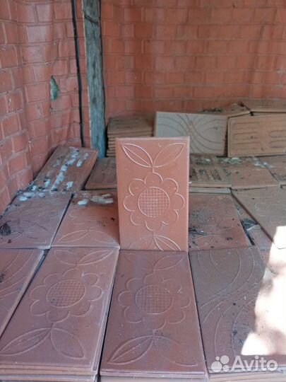 Плитка напольная