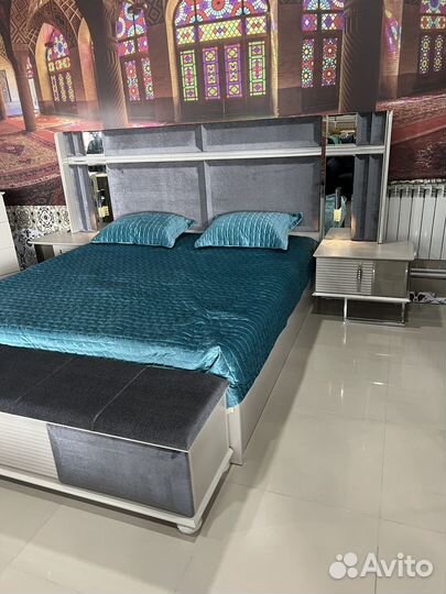 Спальный гарнитур