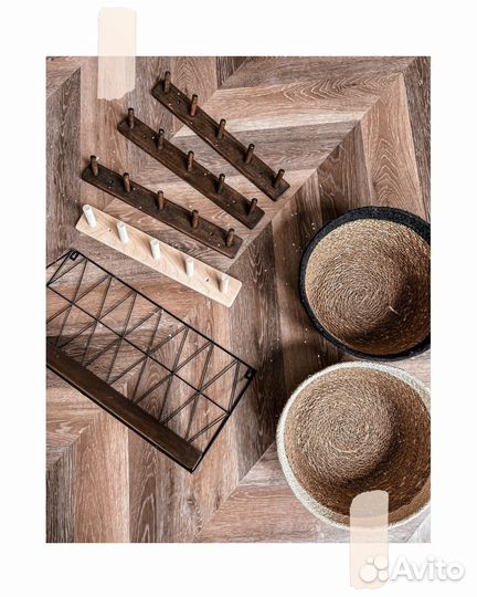 Вешалка (крючок), полка, корзины