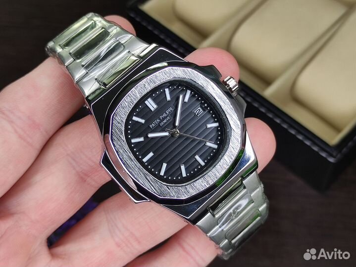 Компактные часы Patek Philippe