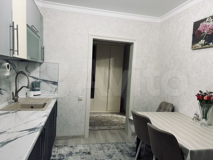 2-к. квартира, 65,9 м², 1/3 эт.