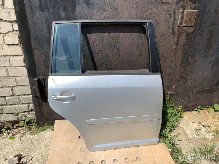 Дверь задняя правая на volkswagen touran