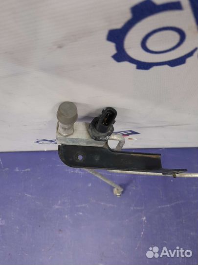 Трубки кондиционера Toyota Avensis T250