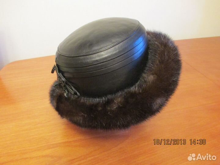 Шапка и берет женские норка с кожей