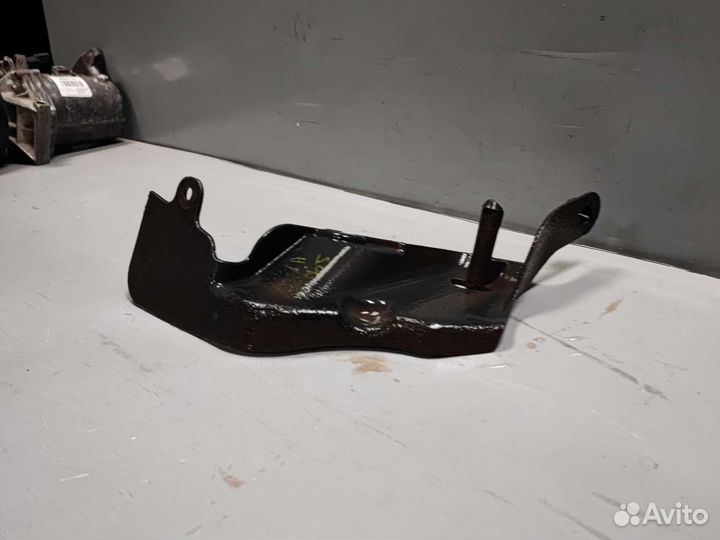 Брызговик задней балки левый Ford EcoSport