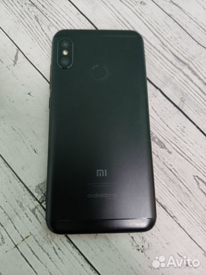 Xiaomi Mi A2 Lite Android One, 4/64 ГБ