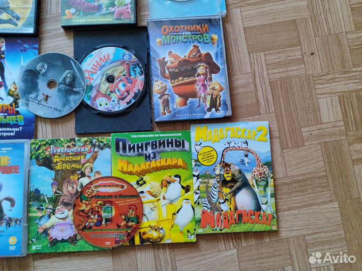 CD диски с играми и фильмами