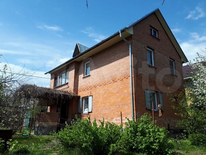 Дача 200 м² на участке 5 сот.