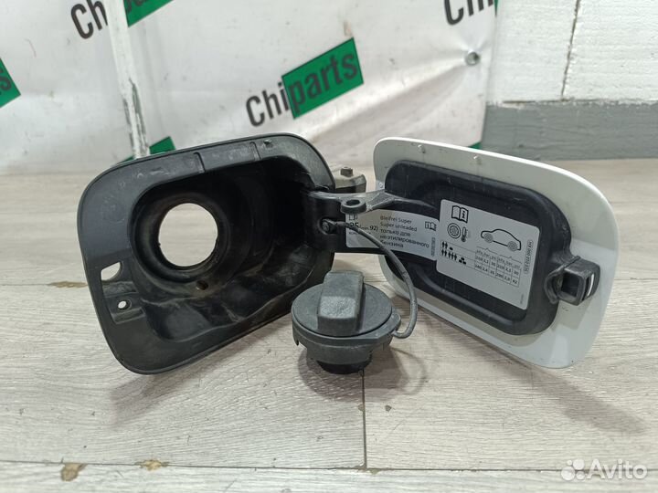 Лючок бензобака для Volkswagen jetta 6 (2016)