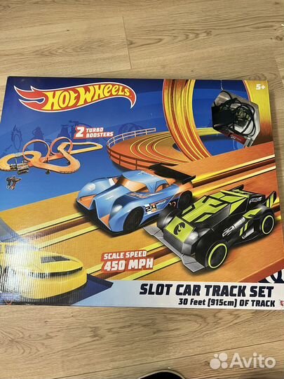 Гоночный трек hot wheels
