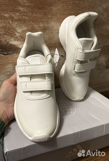 Новые кроссовки Adidas 34 35