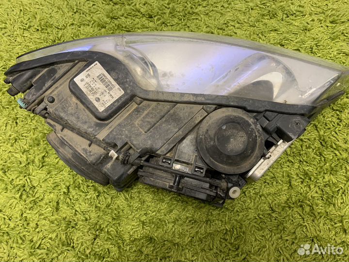 Адаптивные ксенон фары на Volkswagen Touareg GP