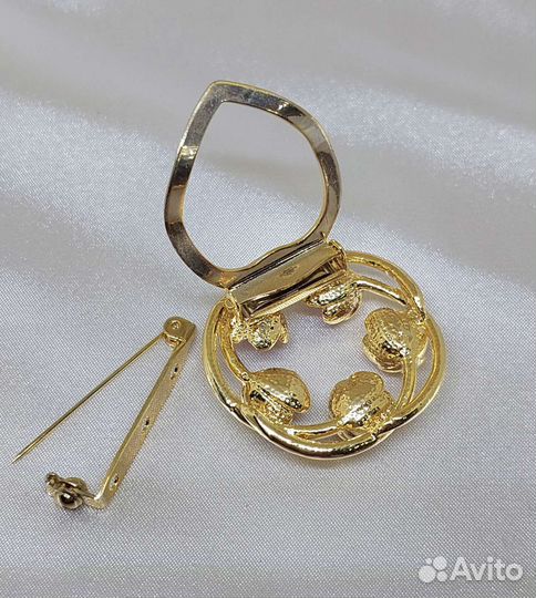 Зажим для платка,брошь со стразами