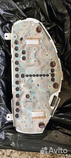 Приборная панель Мицубиси Каризма 1