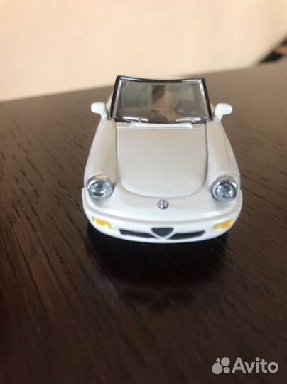 Модель автомобиля 1/43 Альфа Ромео 1989г