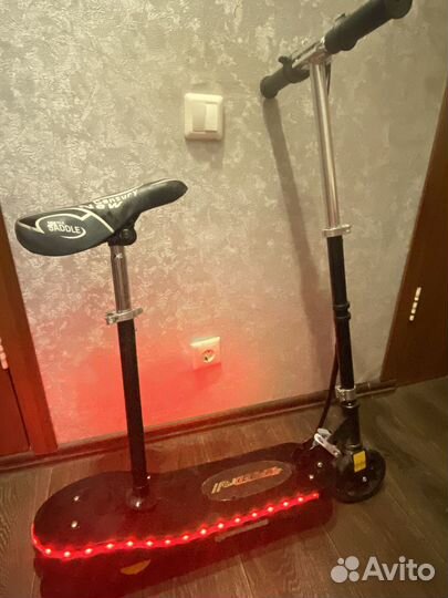 Электросамокат с сиденьем для детей