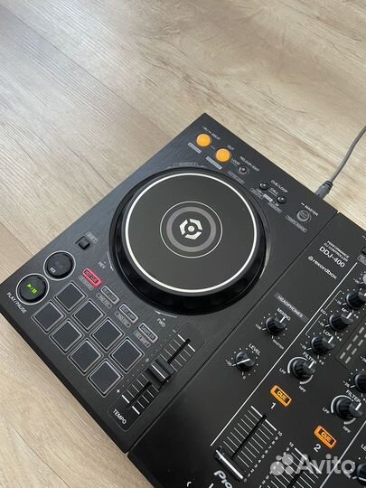 Pioneer DDJ-400 dj контроллер