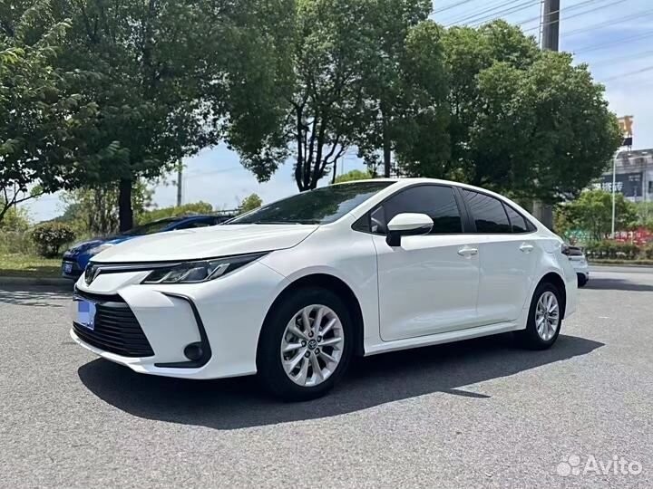 Toyota Corolla 1.2 CVT, 2021, 45 000 км