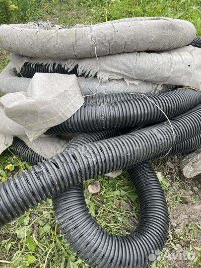 Дренажная труба в геотекстиле