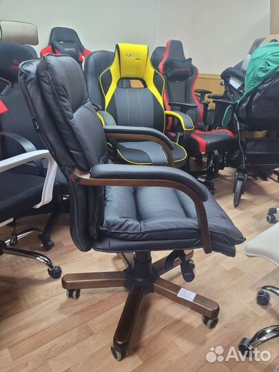 Компьютерное кресло Бюрократ T-9927walnut-LOW