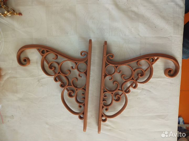 Кронштейн для цветов