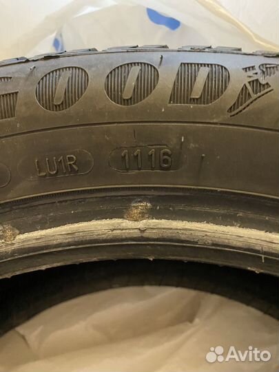 Goodyear Ultra Grip Ice Arctic 2 215/55 R17 98T