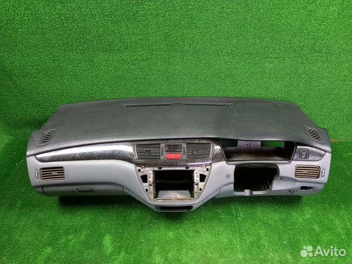 Панель приборов(Торпедо) Mitsubishi Lancer CS2A