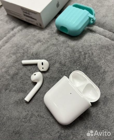 Продам AirPods 2 оригинал