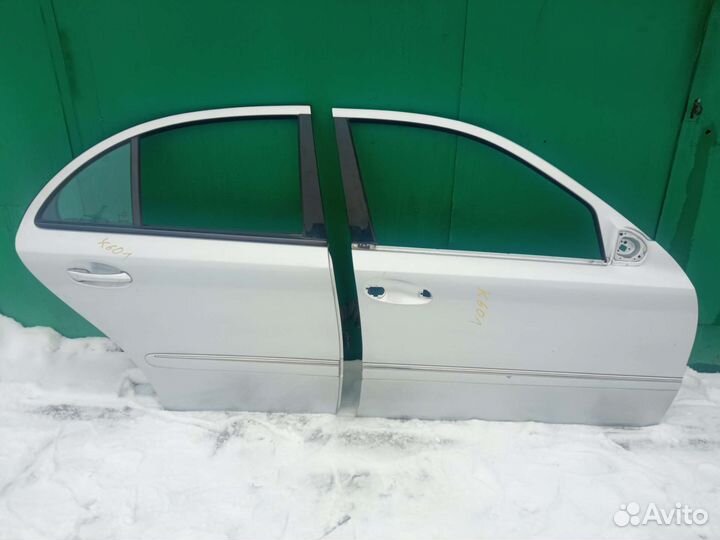 Дверь передняя правая задняя левая Mercedes W211