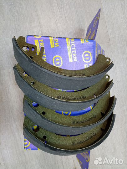 Тормозные колодки задние на москвич 412.2141.2140