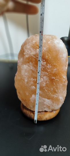 Солевая лампа из розово-красной соли бу