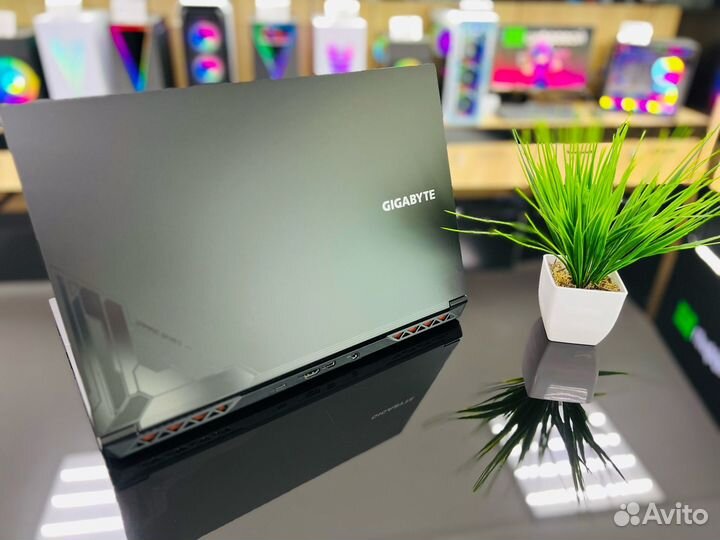 New Gigabyte 15.6 Core i5-12500H/RTX 3050/SSD-512