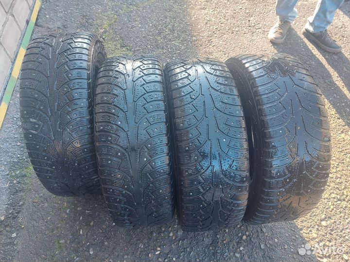 Nokian Tyres Hakkapeliitta 5 215/60 R16