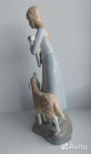 Крупная статуэтка. Испания. Miguel Requena