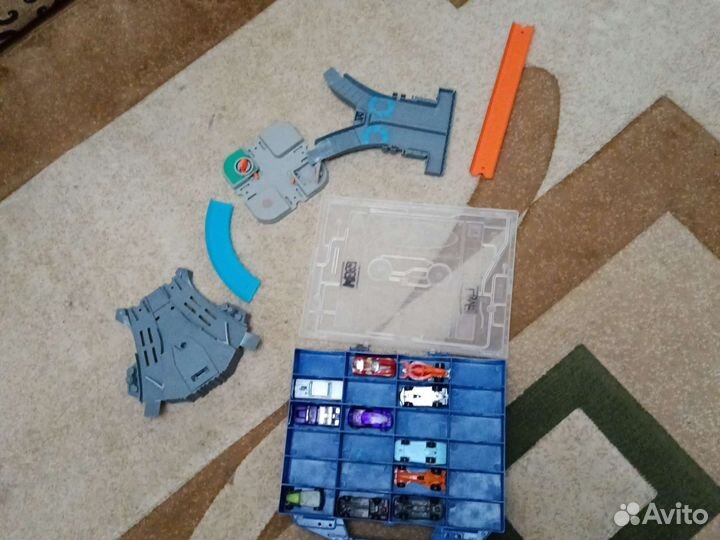 Hot wheels машинки