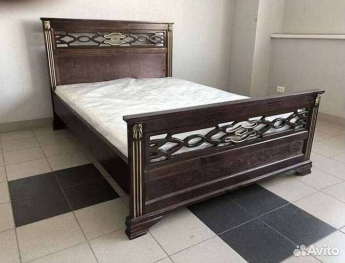 Кровать из массива сосны с подъёмным механизмом