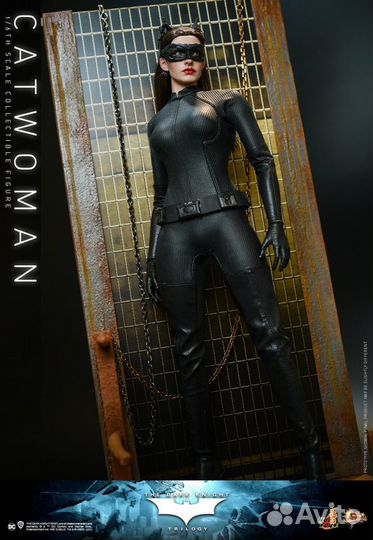 Hot Toys MMS627 Catwoman 2.0 1/6